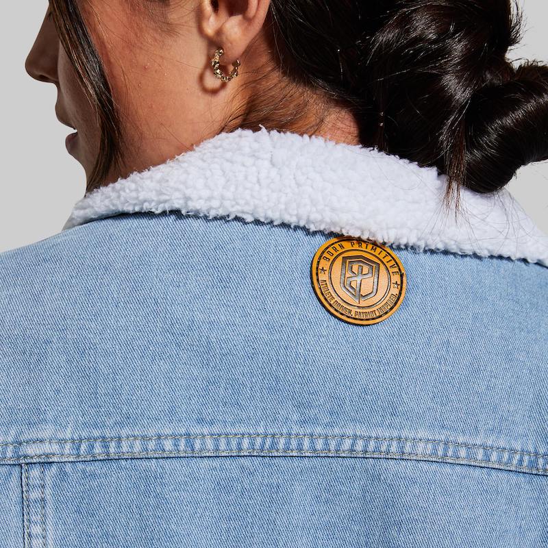 Women's Sherpa Lined Denim Jacket (Light Wash)